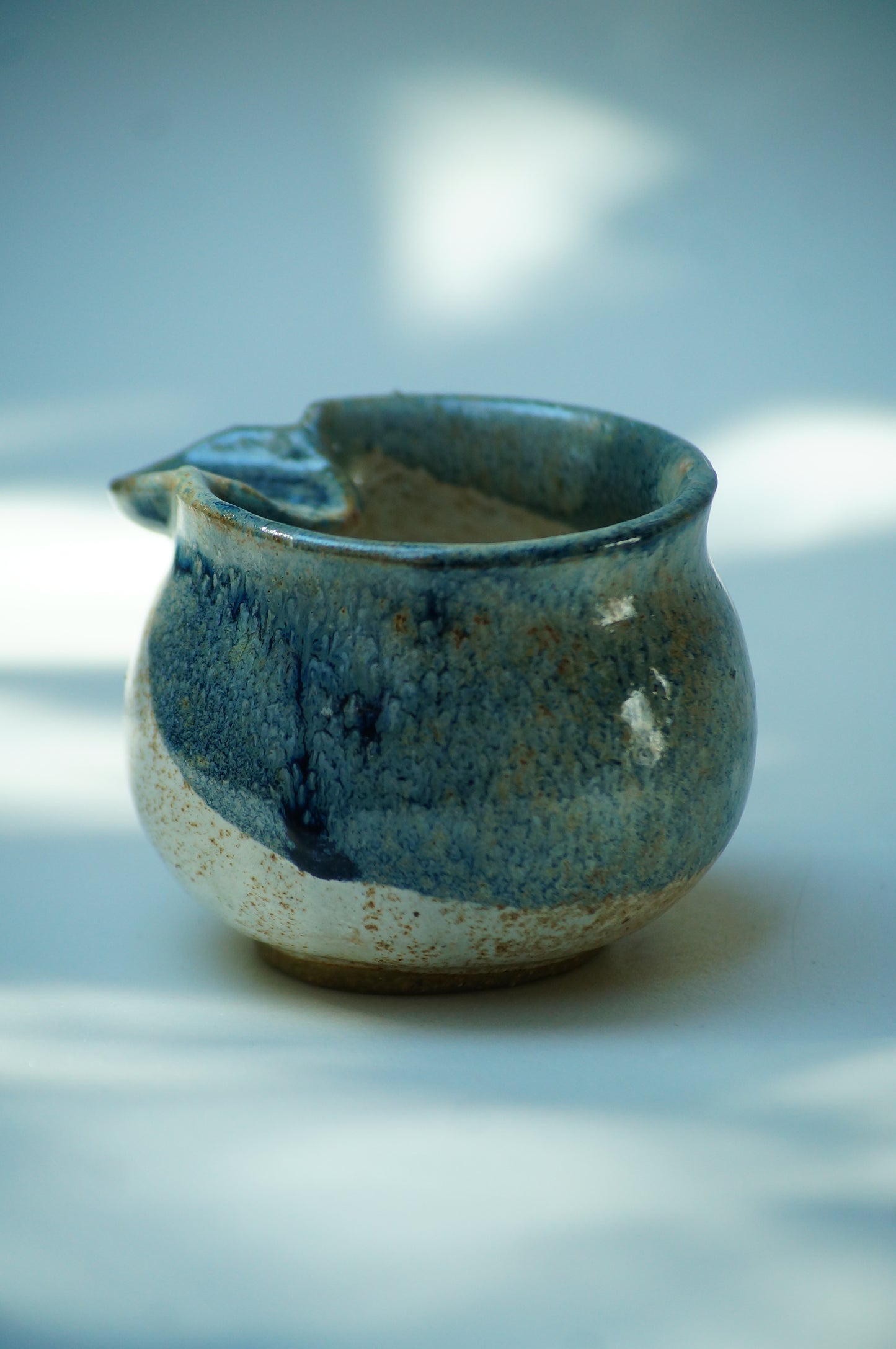 Cenicero Personal en blanco y celeste